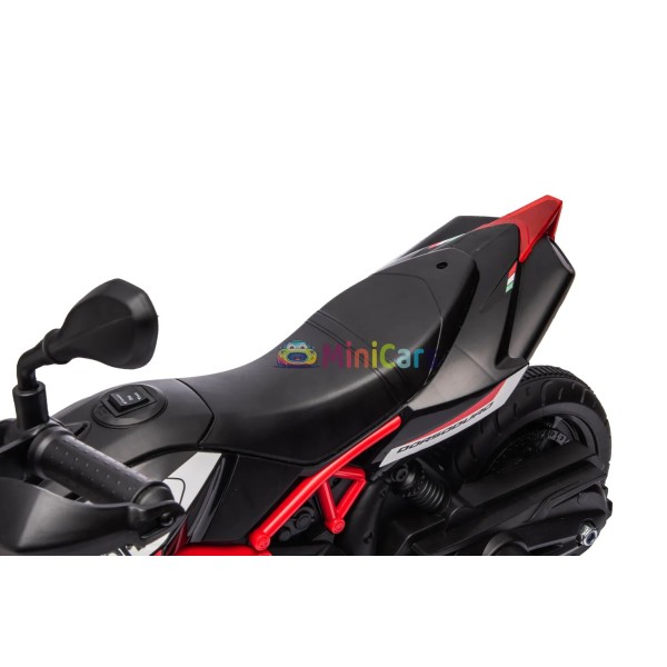 Moto électrique Aprilia Dorsoduro 12V - Luxe & sécurité pour petits pilotes