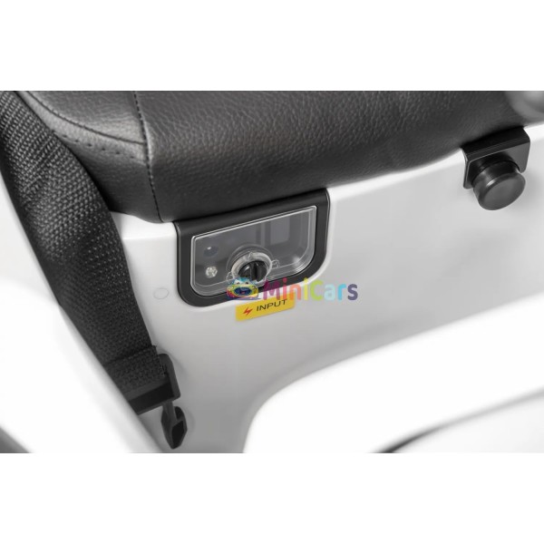 Mercedes EQA 250 Kinder Elektroauto 4x25W Allrad | Minicars.de